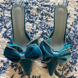 NEW Velvet Kitten Heels Feldman-style Slides